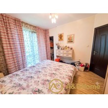  Wonderful three-room apartment in the center of Ravda, 5-6 minutes from the South Beach – centrally located. 
