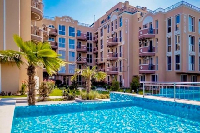 Dreizimmerwohnung in Luxusanlage, 5 Minuten vom Strand in Ravda!
