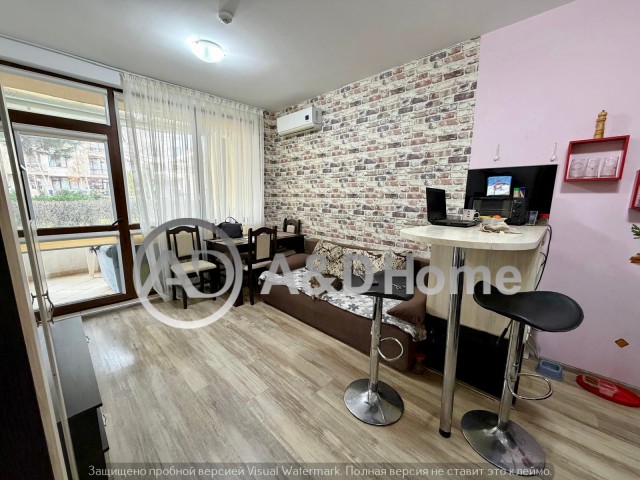 Zweizimmerwohnung in Sveti Vlas! 250 m vom Strand!