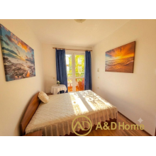  Spacious one-bedroom apartment with a excellent view to the dunes and close to the beach. 